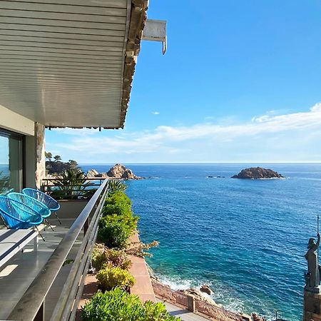 Magnificent Apartment At The Sea Front Of Tossa De Mar Bagian luar foto