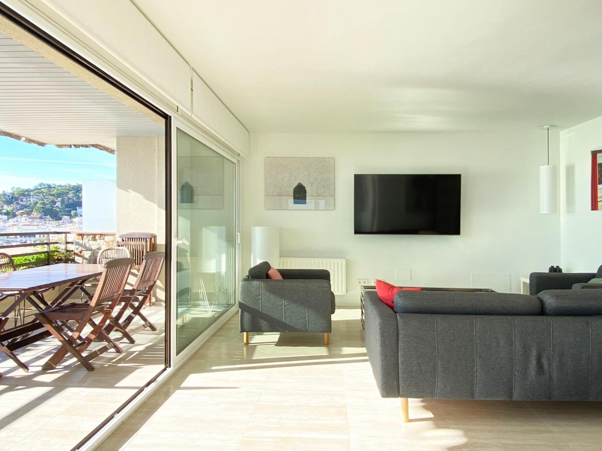Magnificent Apartment At The Sea Front Of Tossa De Mar Bagian luar foto